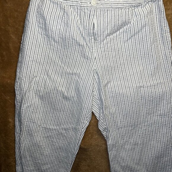 Hannah Stretch Women's Sz 8 Grey White Black Stripe Capri Pants C03 - Picture 2 of 6